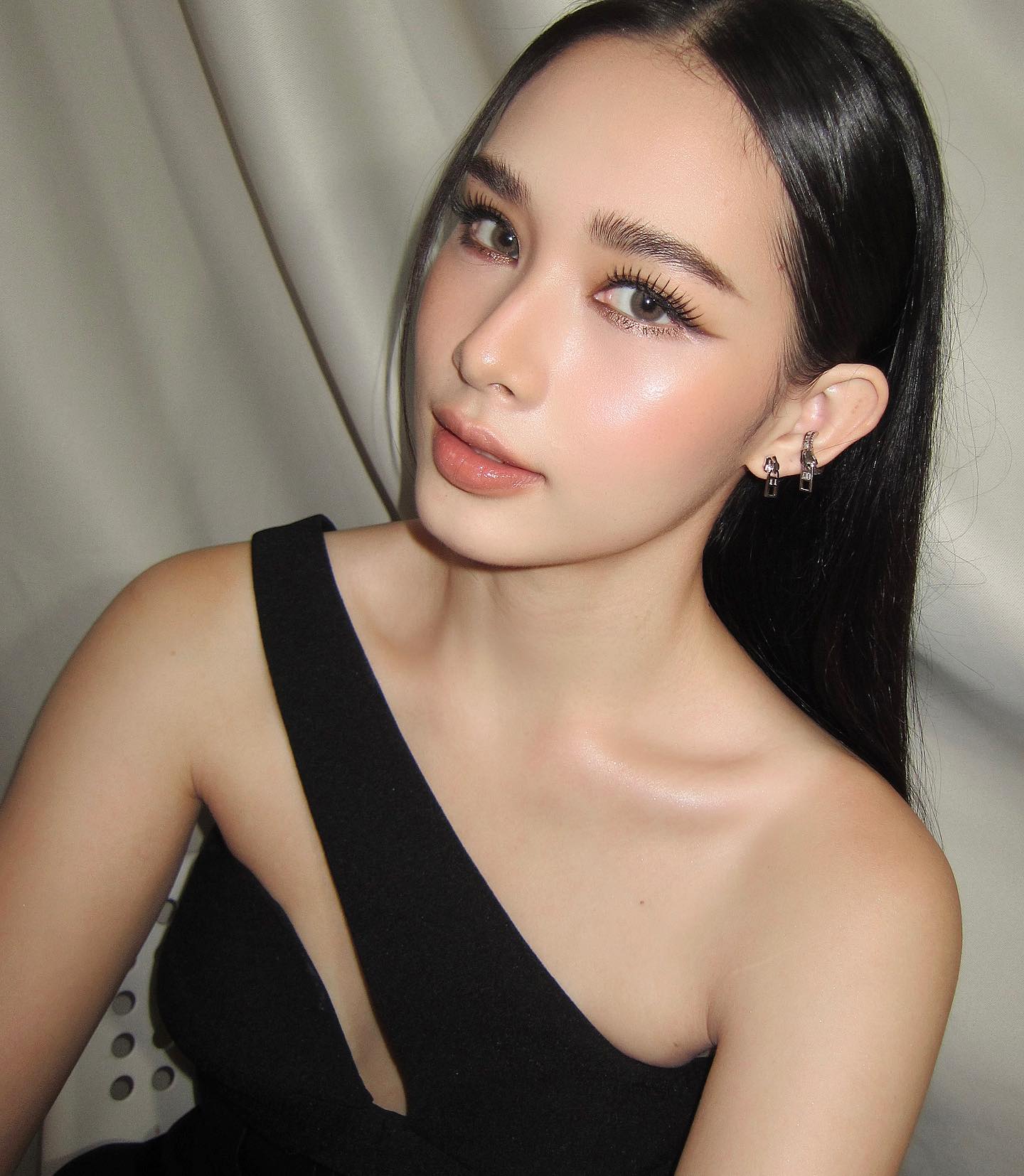 น้ำฟ้า - ธัญญภัสร์ ภัทรธีรชัยเจริญ