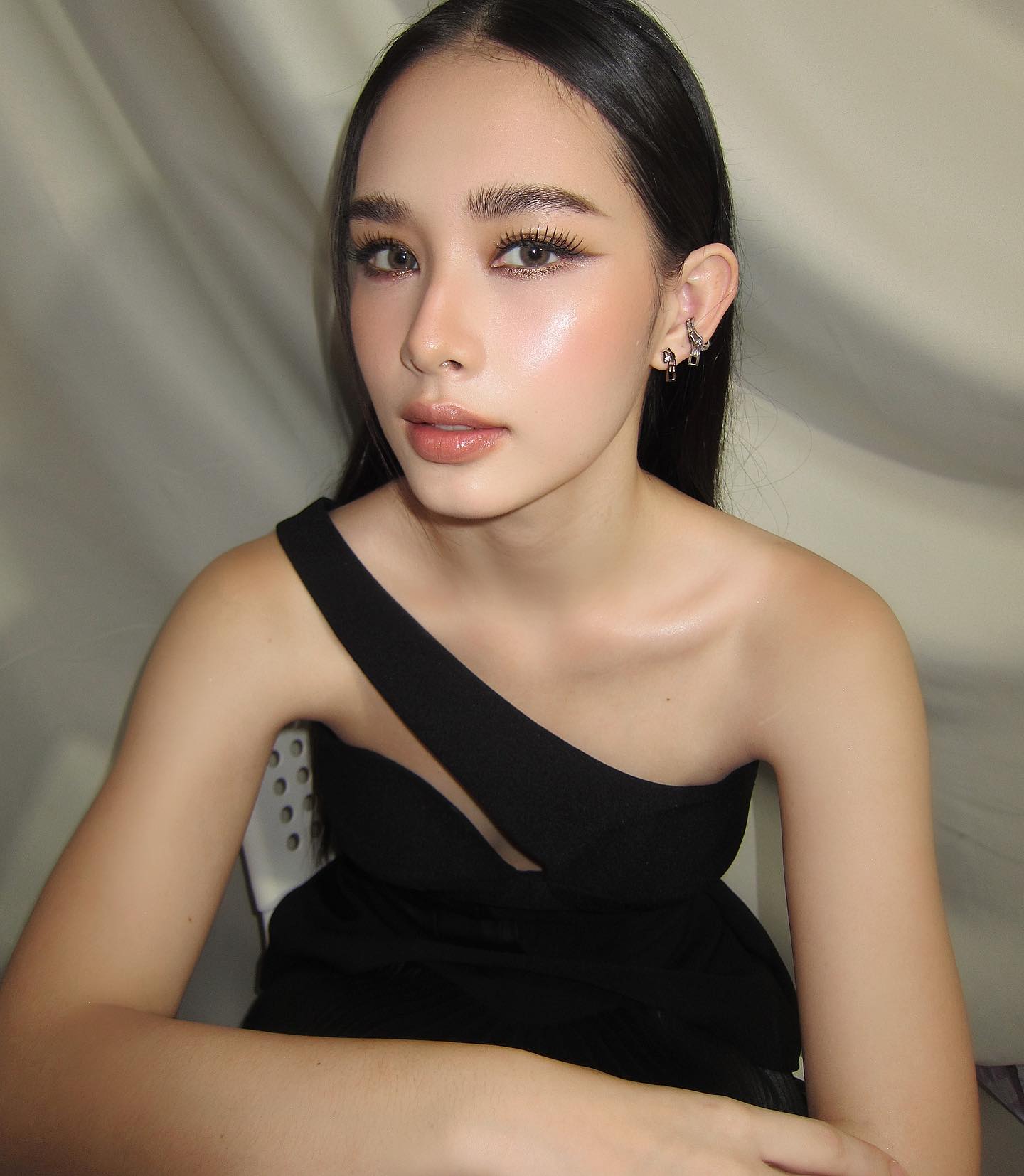 น้ำฟ้า - ธัญญภัสร์ ภัทรธีรชัยเจริญ
