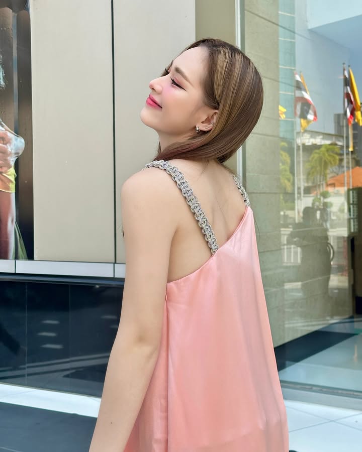น้ำฟ้า - ธัญญภัสร์ ภัทรธีรชัยเจริญ