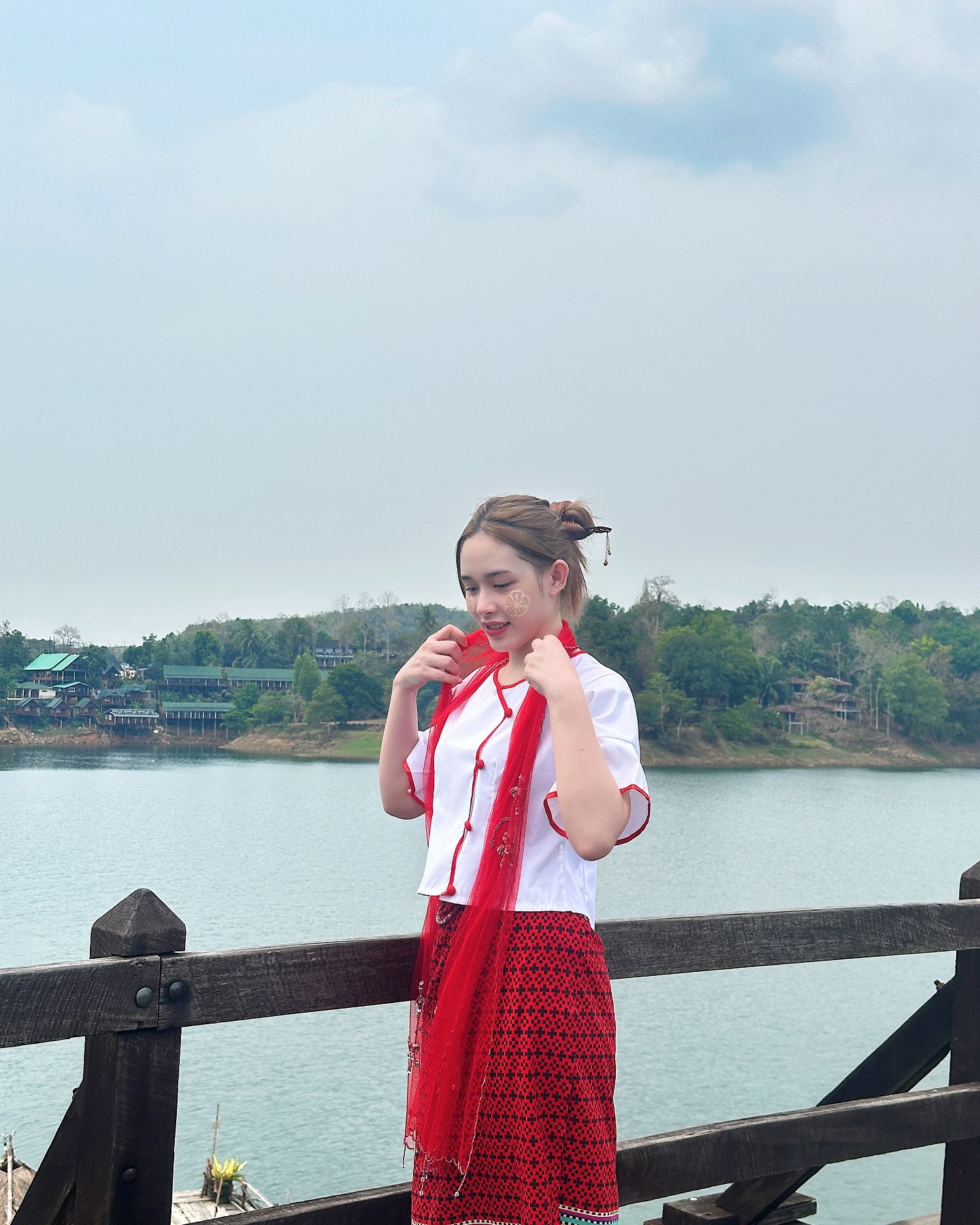 น้ำฟ้า - ธัญญภัสร์ ภัทรธีรชัยเจริญ