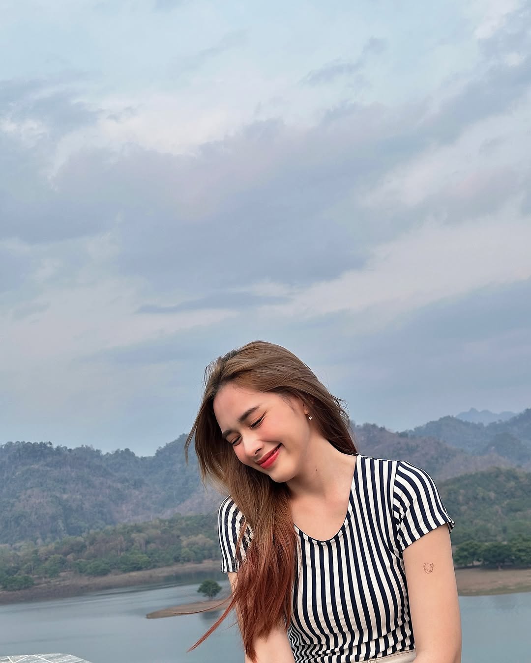 น้ำฟ้า - ธัญญภัสร์ ภัทรธีรชัยเจริญ