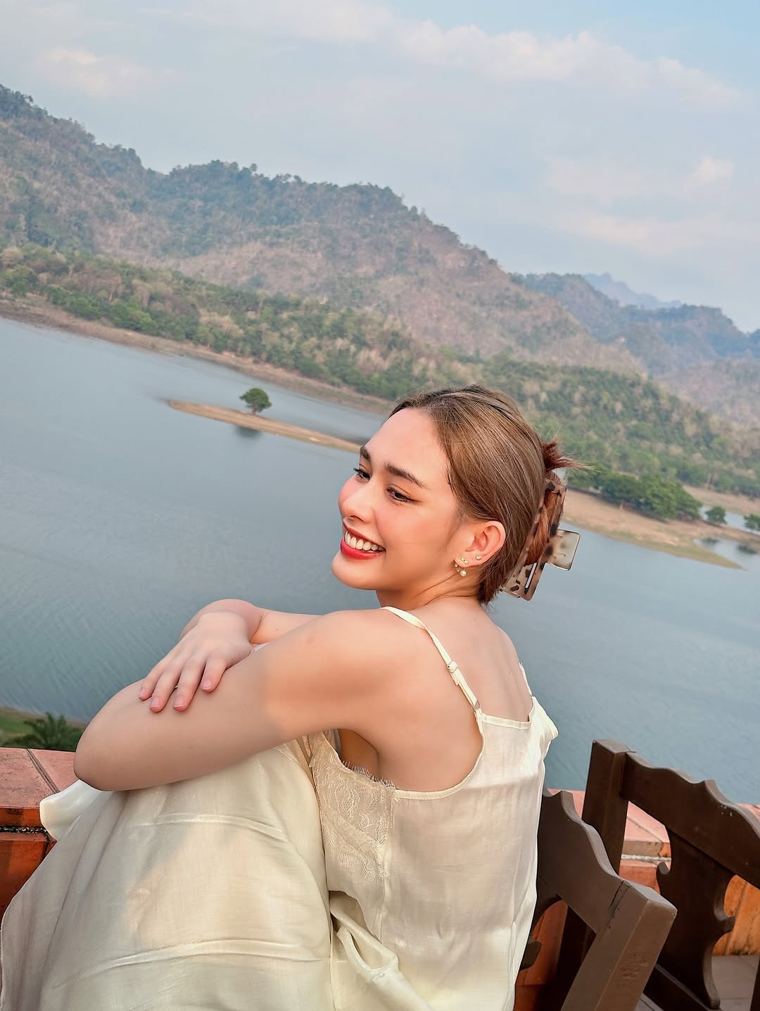 น้ำฟ้า - ธัญญภัสร์ ภัทรธีรชัยเจริญ