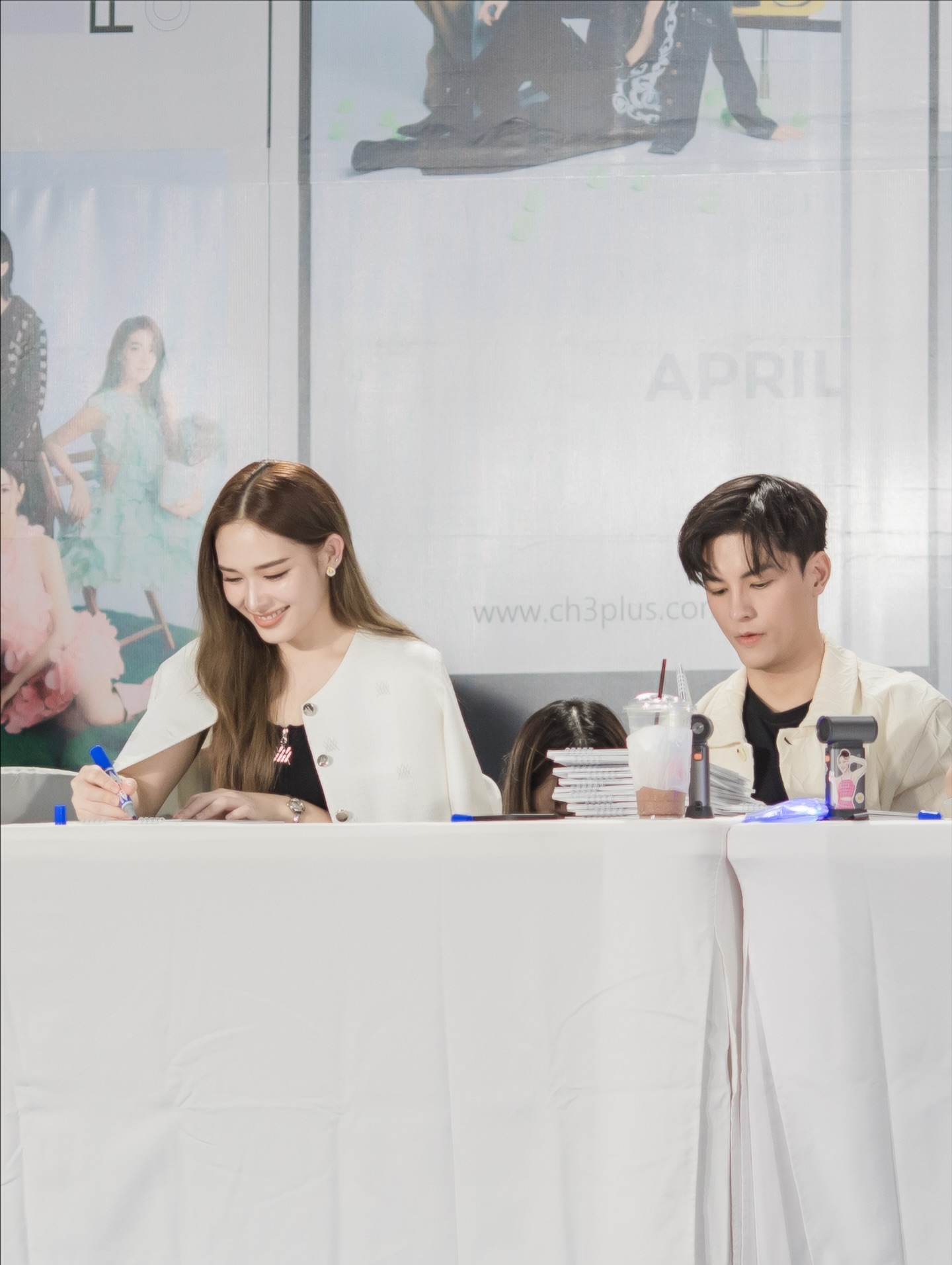 น้ำฟ้า - ธัญญภัสร์ ภัทรธีรชัยเจริญ