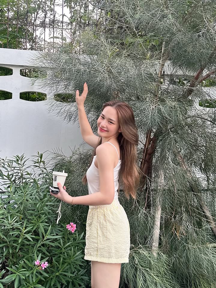 น้ำฟ้า - ธัญญภัสร์ ภัทรธีรชัยเจริญ