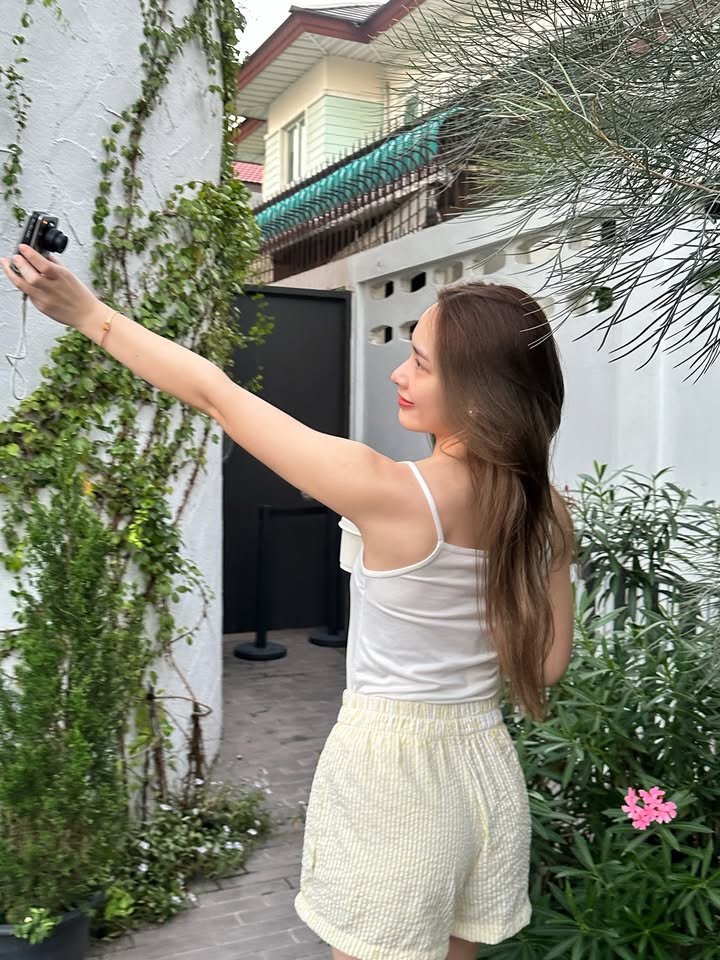 น้ำฟ้า - ธัญญภัสร์ ภัทรธีรชัยเจริญ