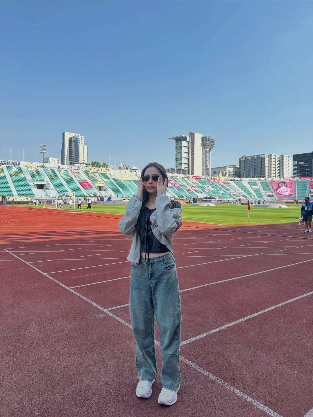 น้ำฟ้า - ธัญญภัสร์ ภัทรธีรชัยเจริญ