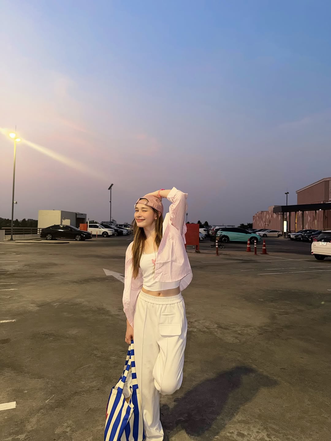 น้ำฟ้า - ธัญญภัสร์ ภัทรธีรชัยเจริญ