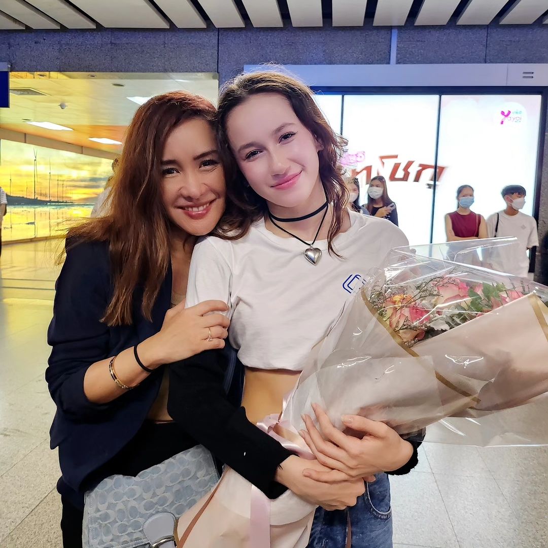 นิกกี้ - นิโคล เทริโอ