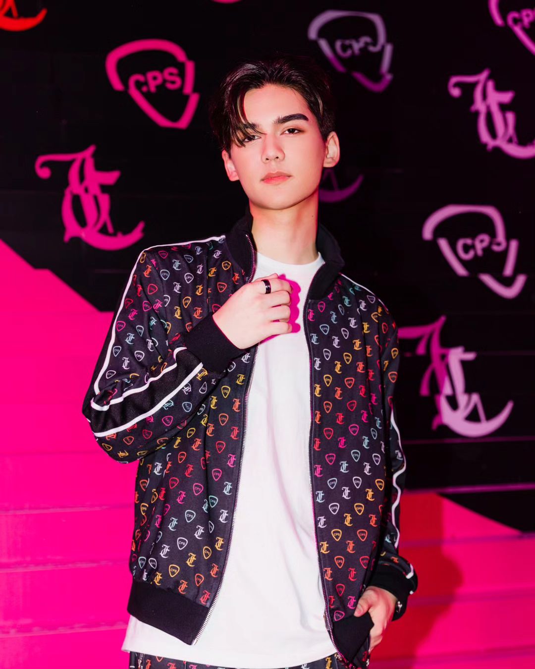 นิกกี้ - นิโคล เทริโอ