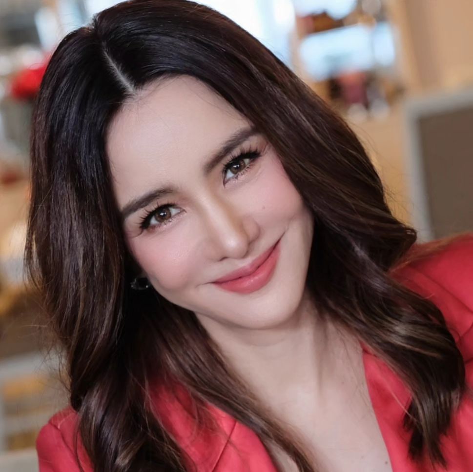 นิกกี้ - นิโคล เทริโอ