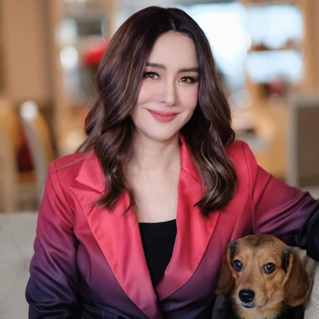 นิกกี้ - นิโคล เทริโอ