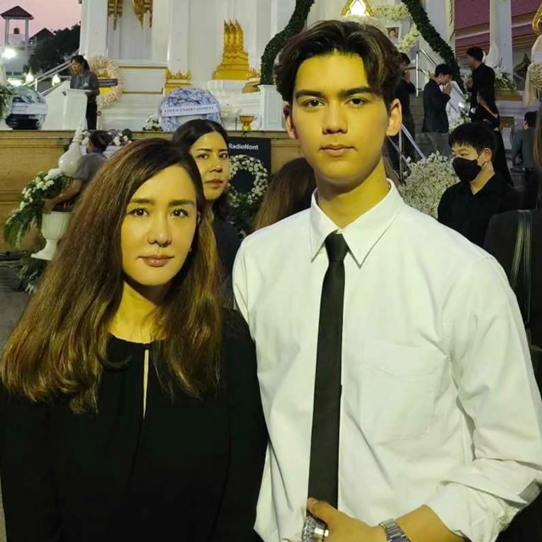 นิกกี้ - นิโคล เทริโอ