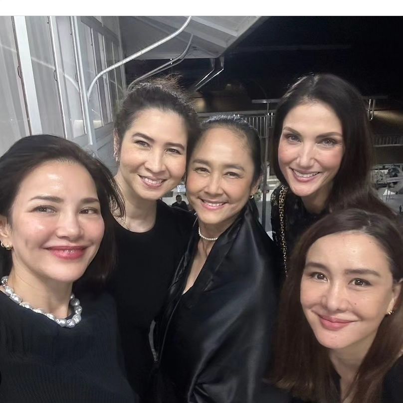 นิกกี้ - นิโคล เทริโอ