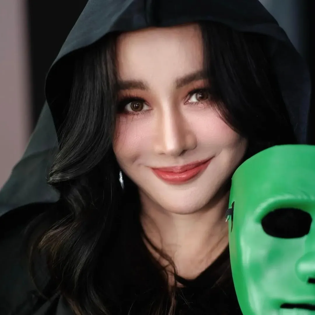 นิกกี้ - นิโคล เทริโอ