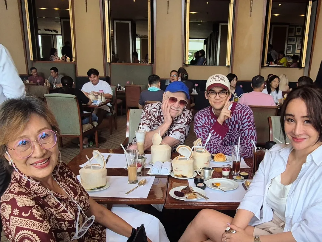 นิกกี้ - นิโคล เทริโอ