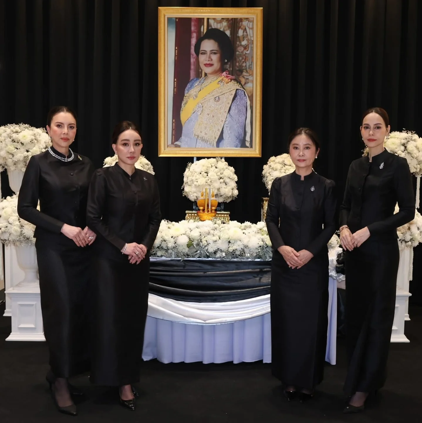 นิกกี้ - นิโคล เทริโอ