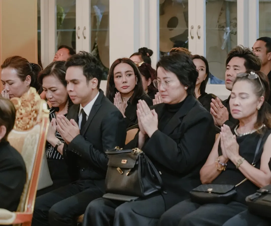 นิกกี้ - นิโคล เทริโอ