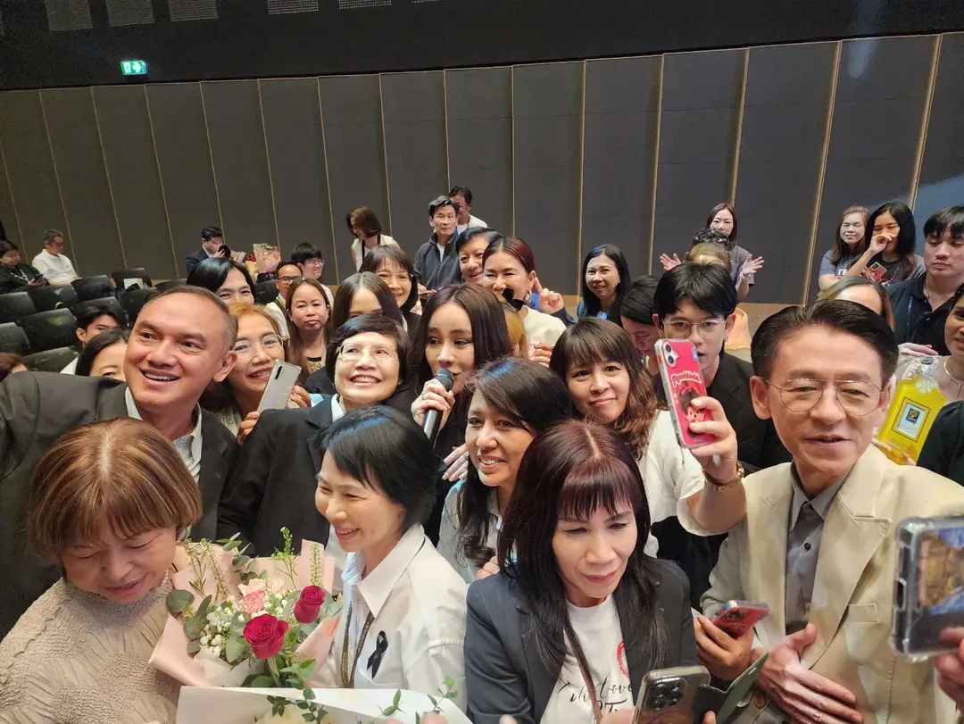 นิกกี้ - นิโคล เทริโอ