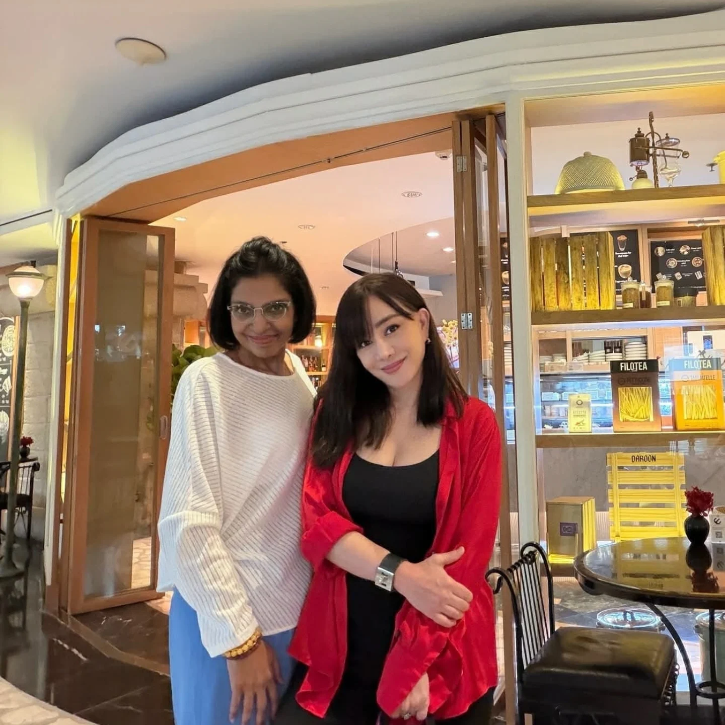 นิกกี้ - นิโคล เทริโอ