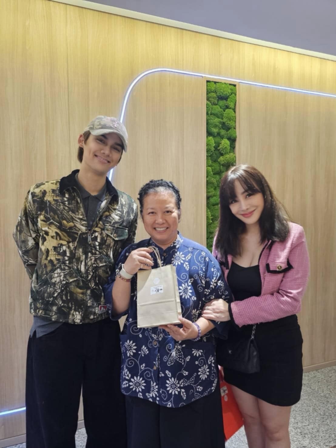 นิกกี้ - นิโคล เทริโอ