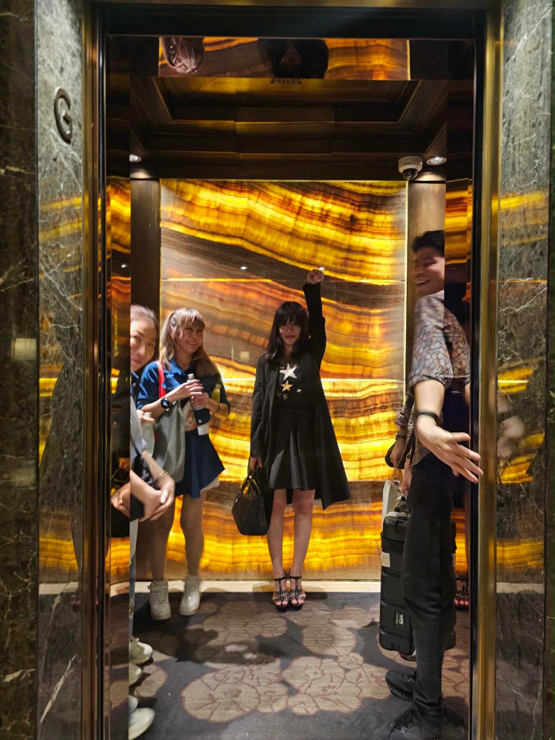 นิกกี้ - นิโคล เทริโอ