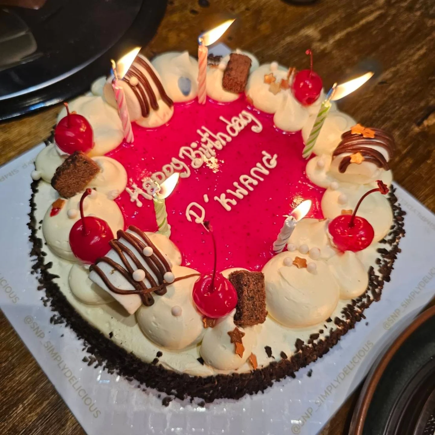 นิกกี้ - นิโคล เทริโอ