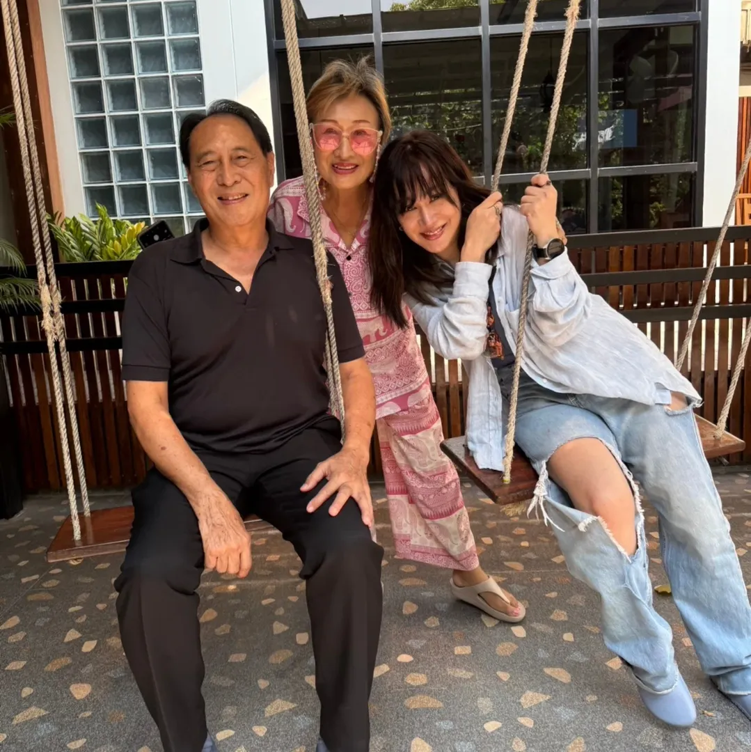 นิกกี้ - นิโคล เทริโอ