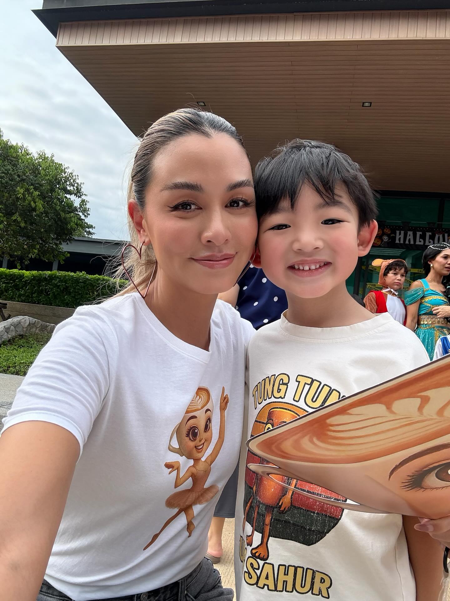 ชาย - ชาตโยดม หิรัญยัษฐิติ