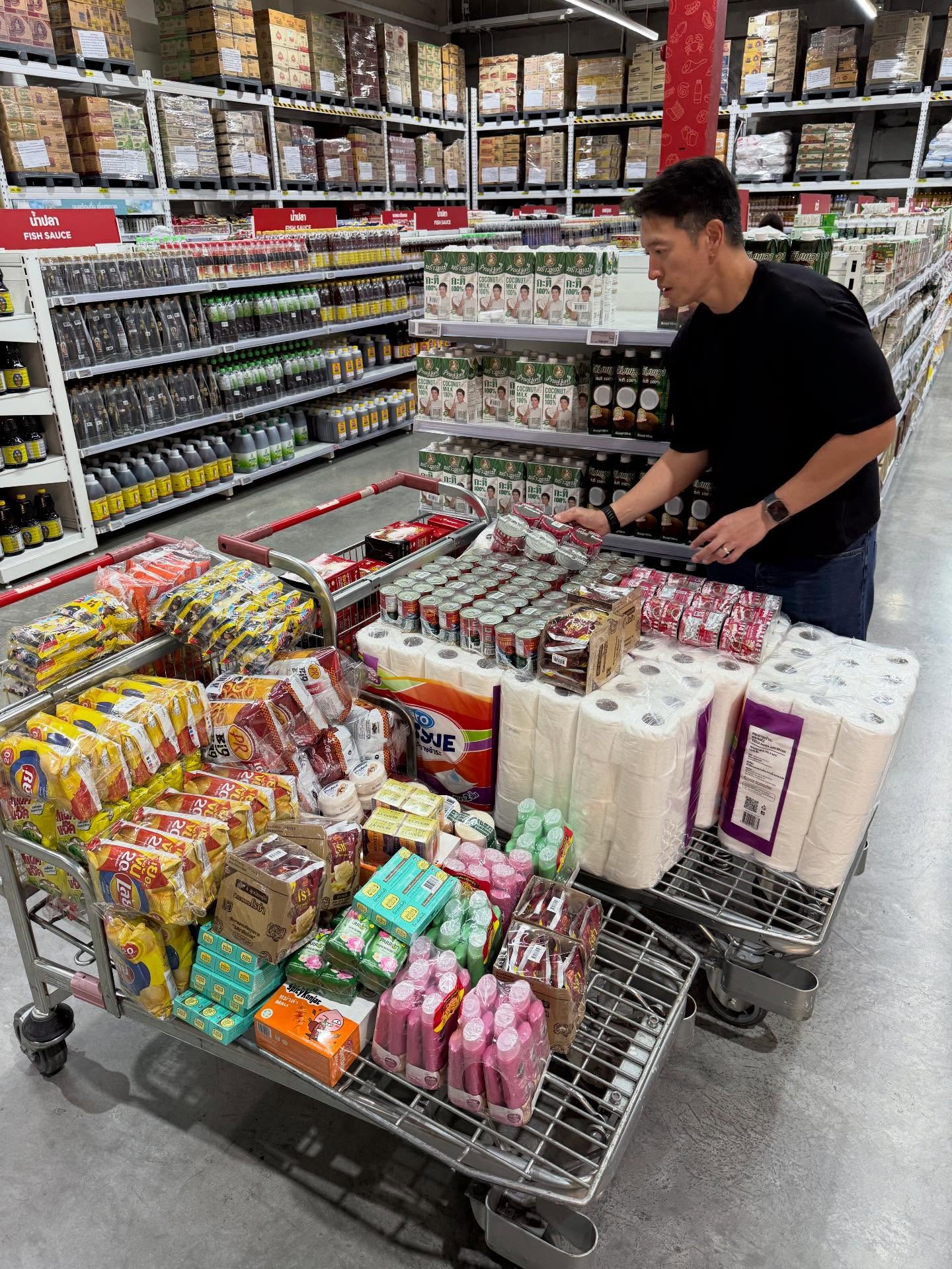 ชาย - ชาตโยดม หิรัญยัษฐิติ