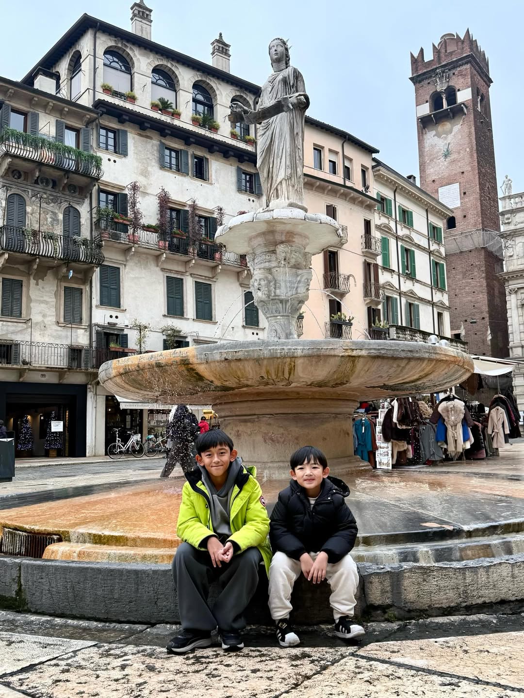 ชาย - ชาตโยดม หิรัญยัษฐิติ