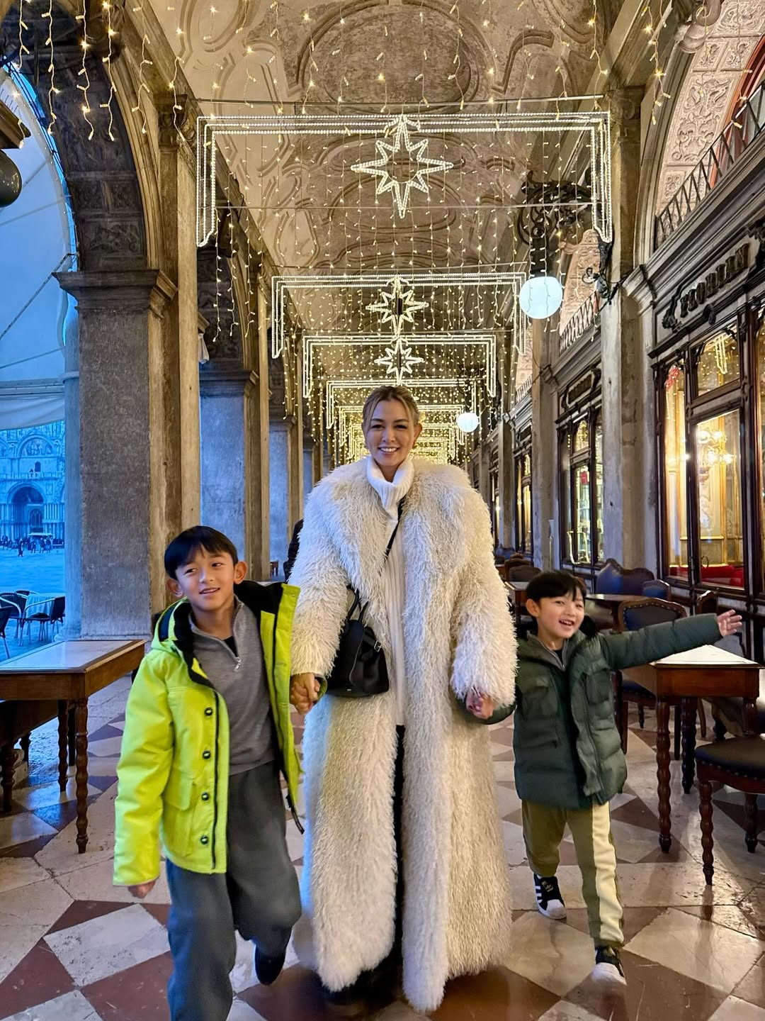 ชาย - ชาตโยดม หิรัญยัษฐิติ