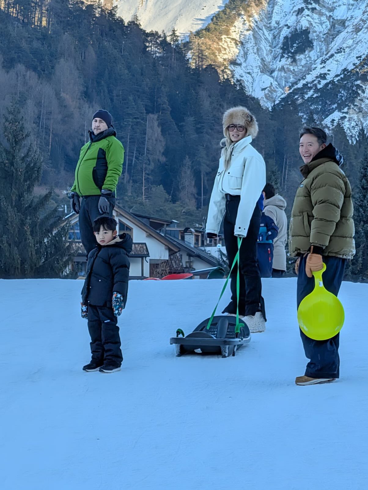 ชาย - ชาตโยดม หิรัญยัษฐิติ