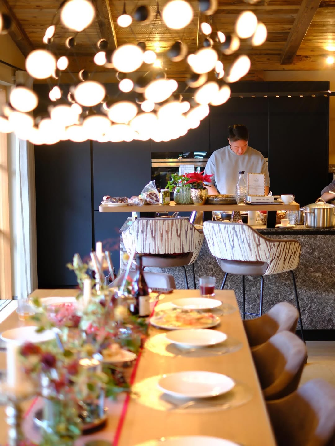 ชาย - ชาตโยดม หิรัญยัษฐิติ