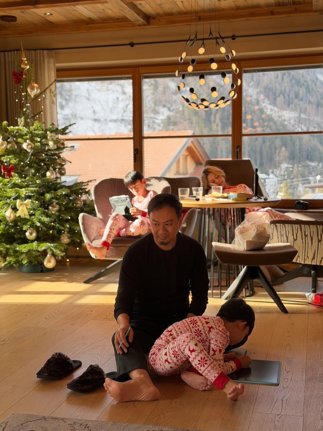 ชาย - ชาตโยดม หิรัญยัษฐิติ