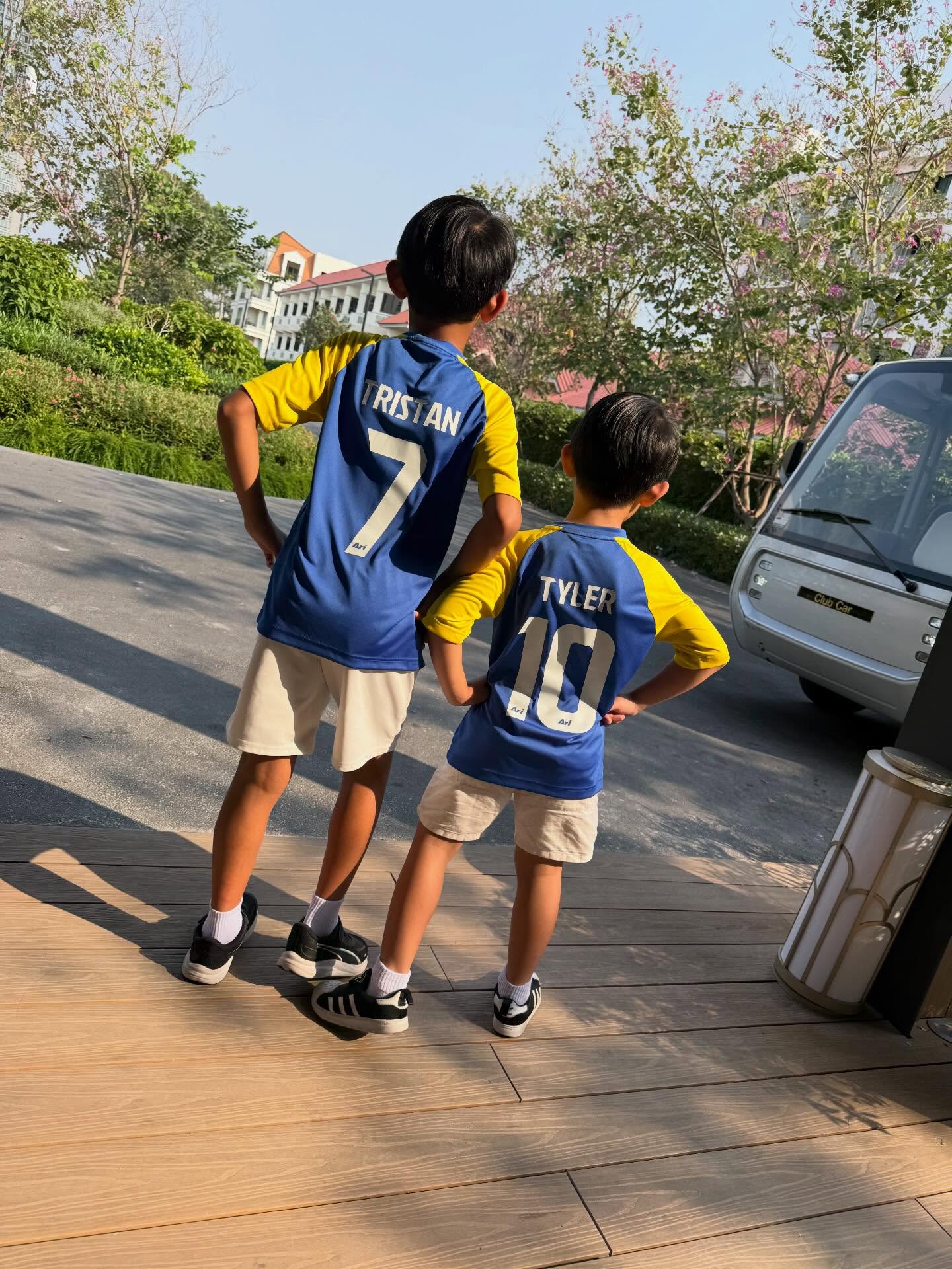 ชาย - ชาตโยดม หิรัญยัษฐิติ