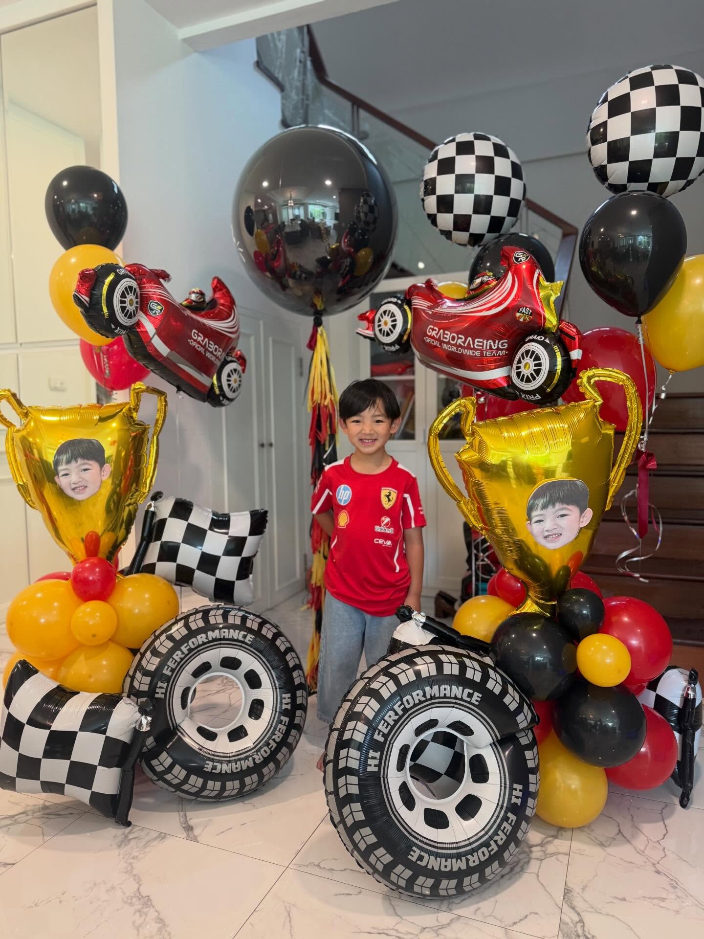 ชาย - ชาตโยดม หิรัญยัษฐิติ