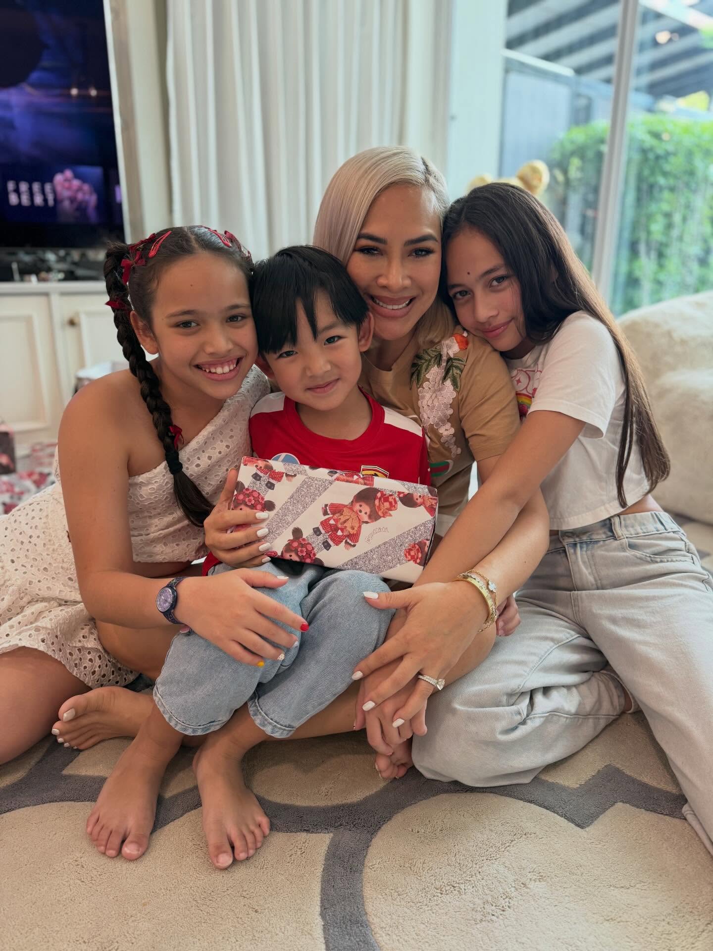 ชาย - ชาตโยดม หิรัญยัษฐิติ