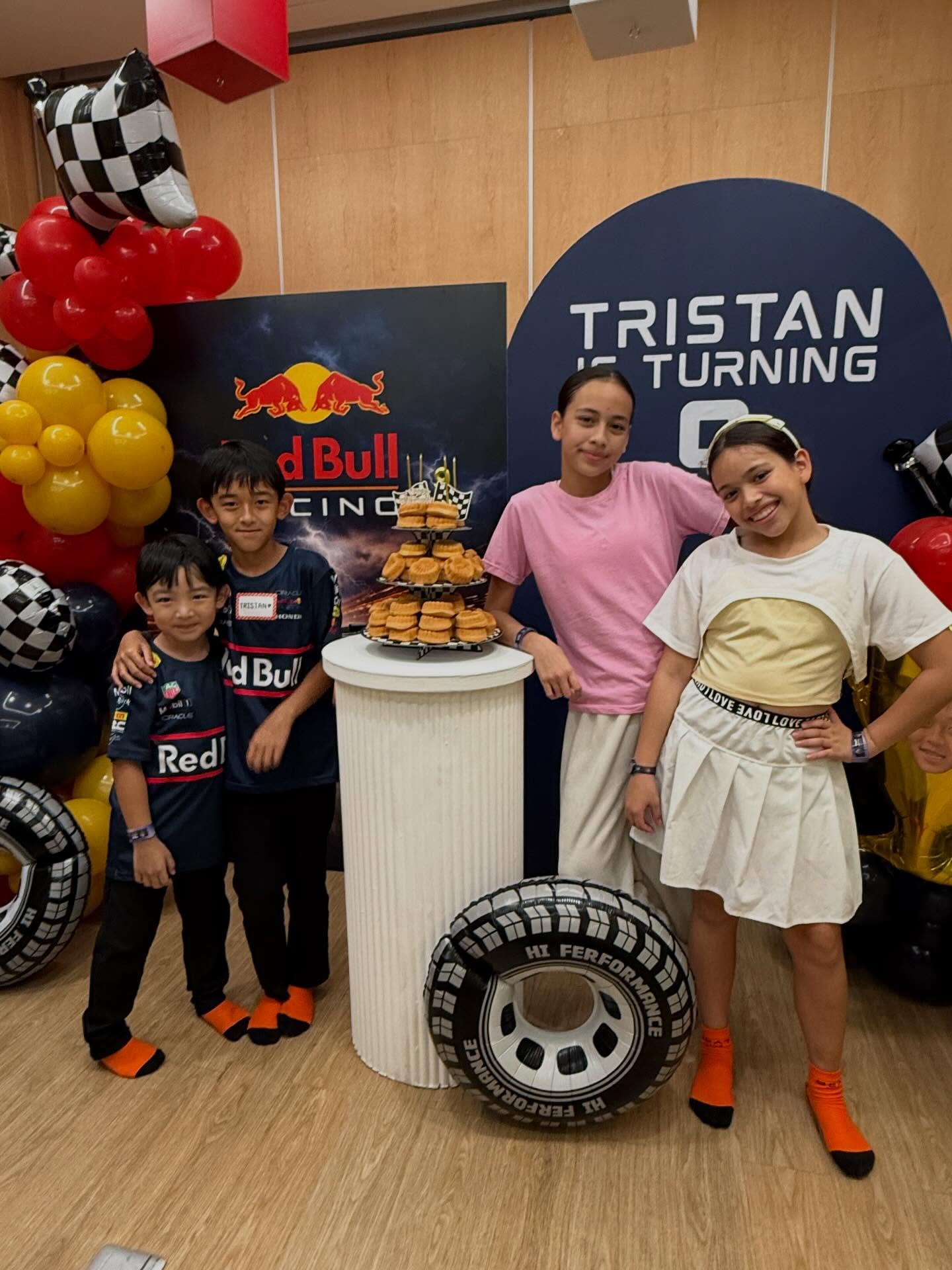 ชาย - ชาตโยดม หิรัญยัษฐิติ