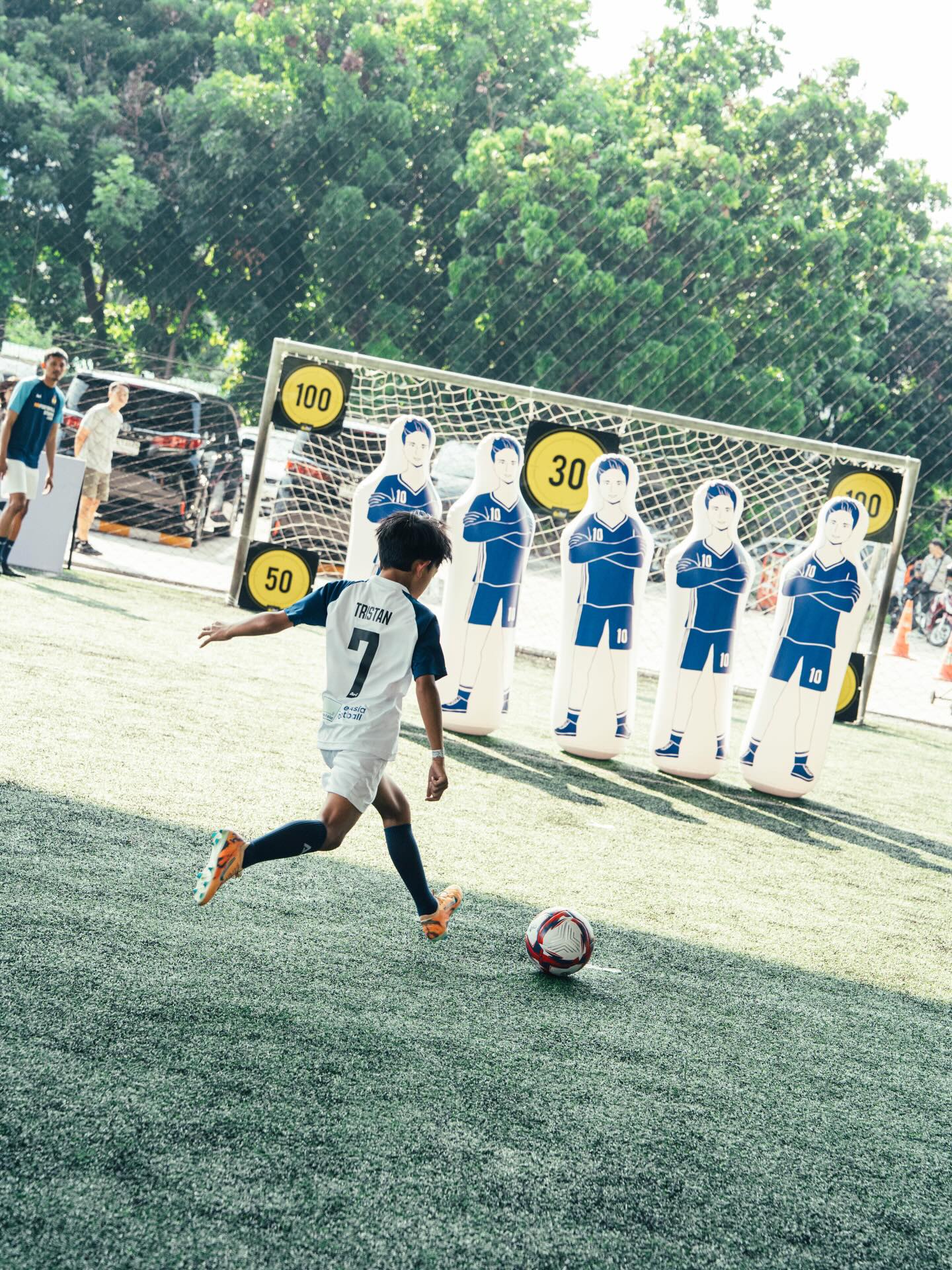 ชาย - ชาตโยดม หิรัญยัษฐิติ