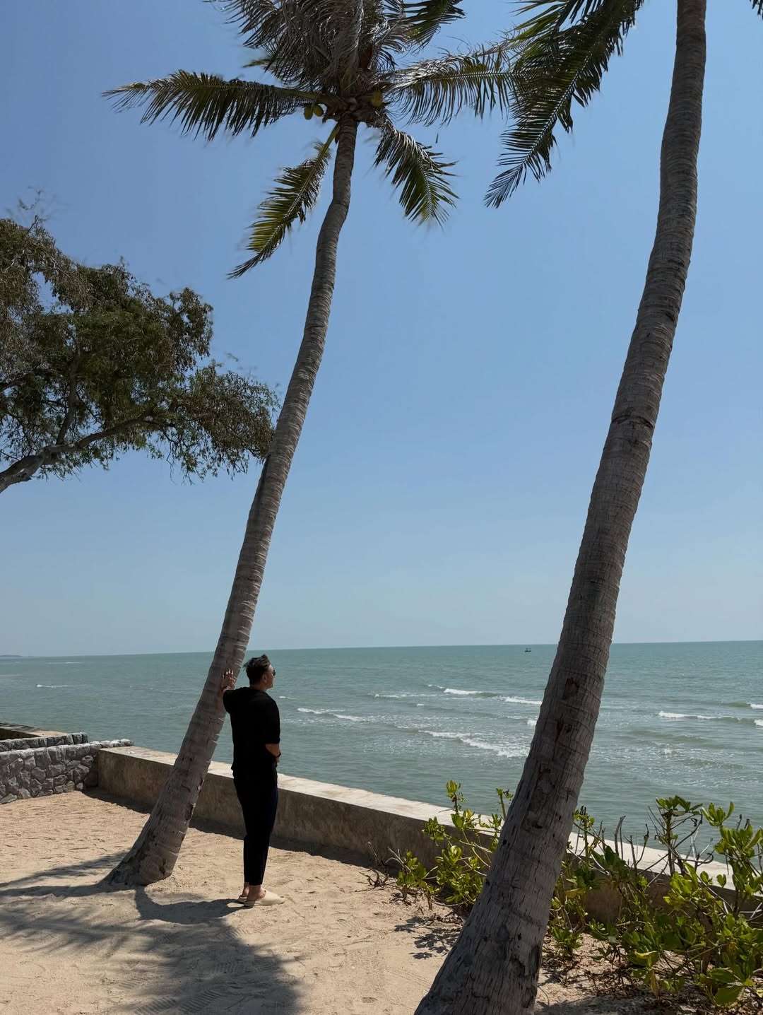 ชาย - ชาตโยดม หิรัญยัษฐิติ