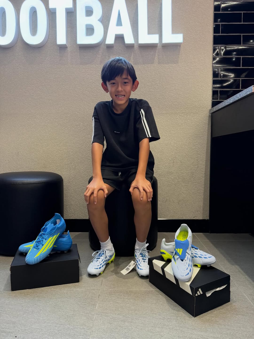 ชาย - ชาตโยดม หิรัญยัษฐิติ