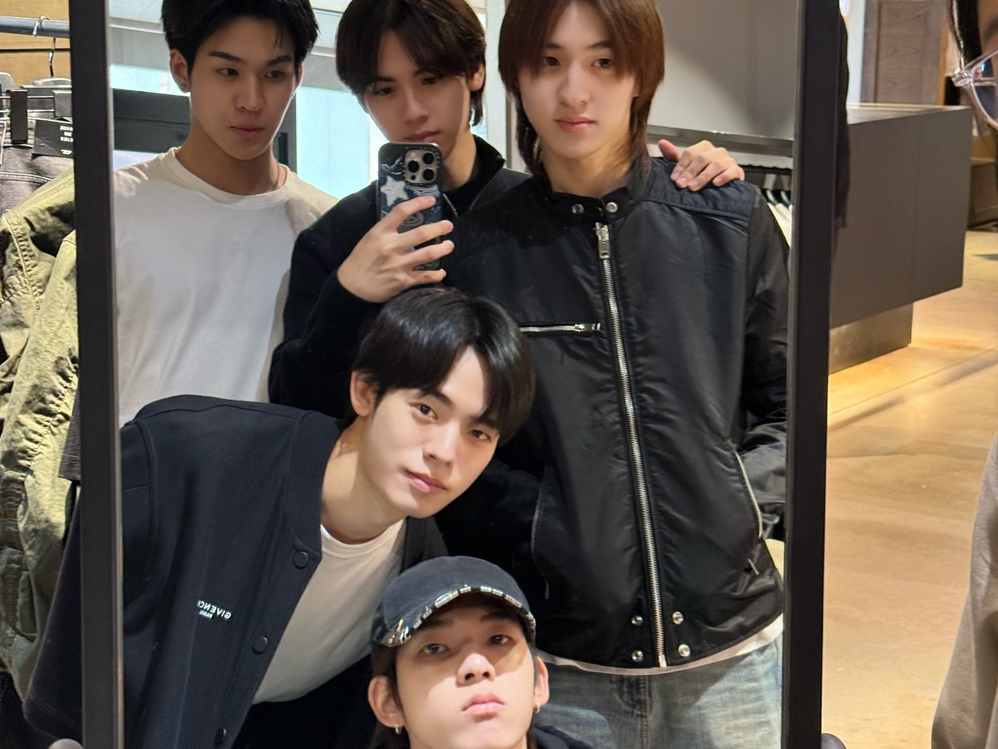 แพทจิ - จิรชาติ บุษปวนิช