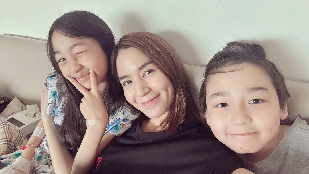 พลอย - ชิดจันทร์ ห่ง