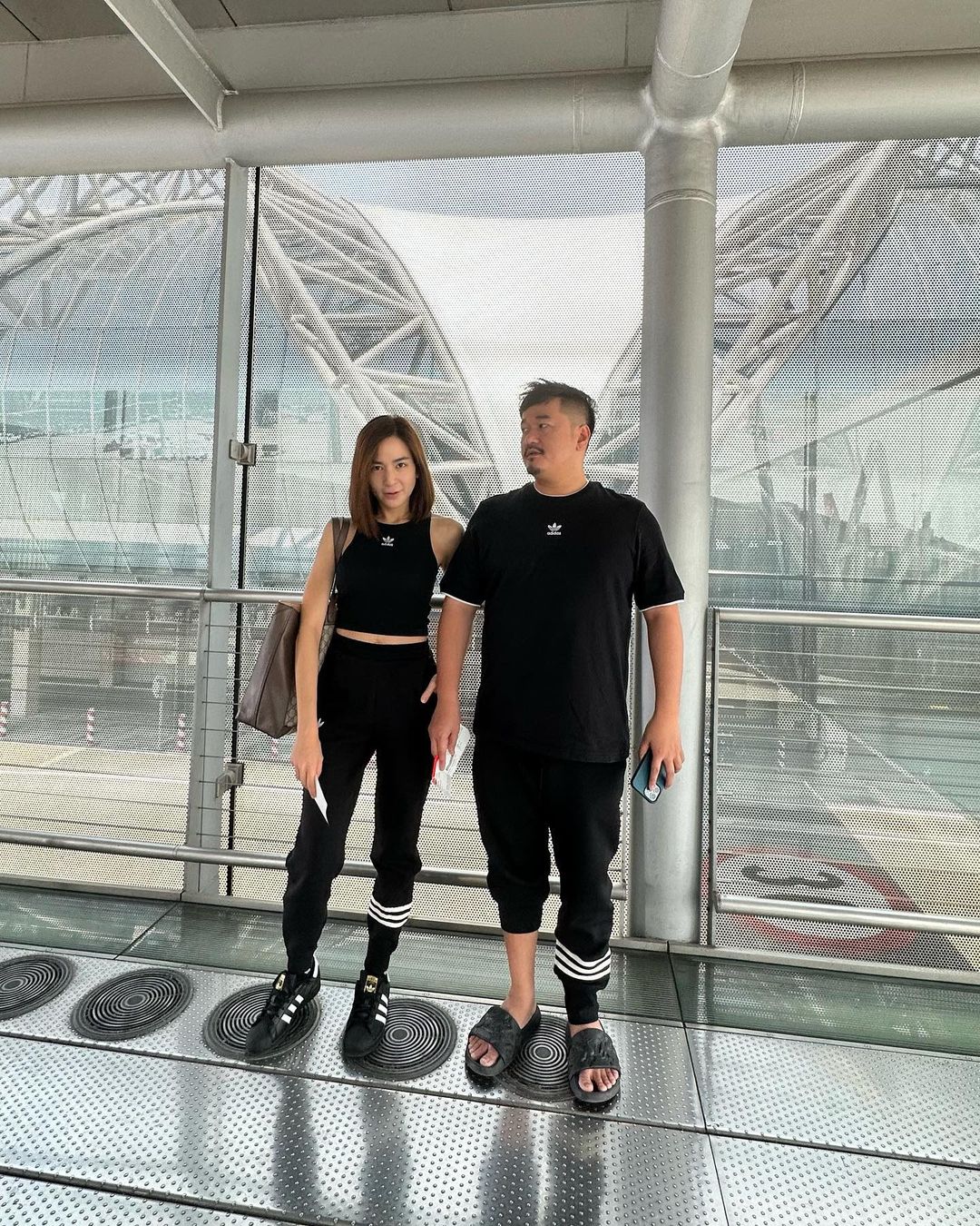 พลอย - ชิดจันทร์ ห่ง