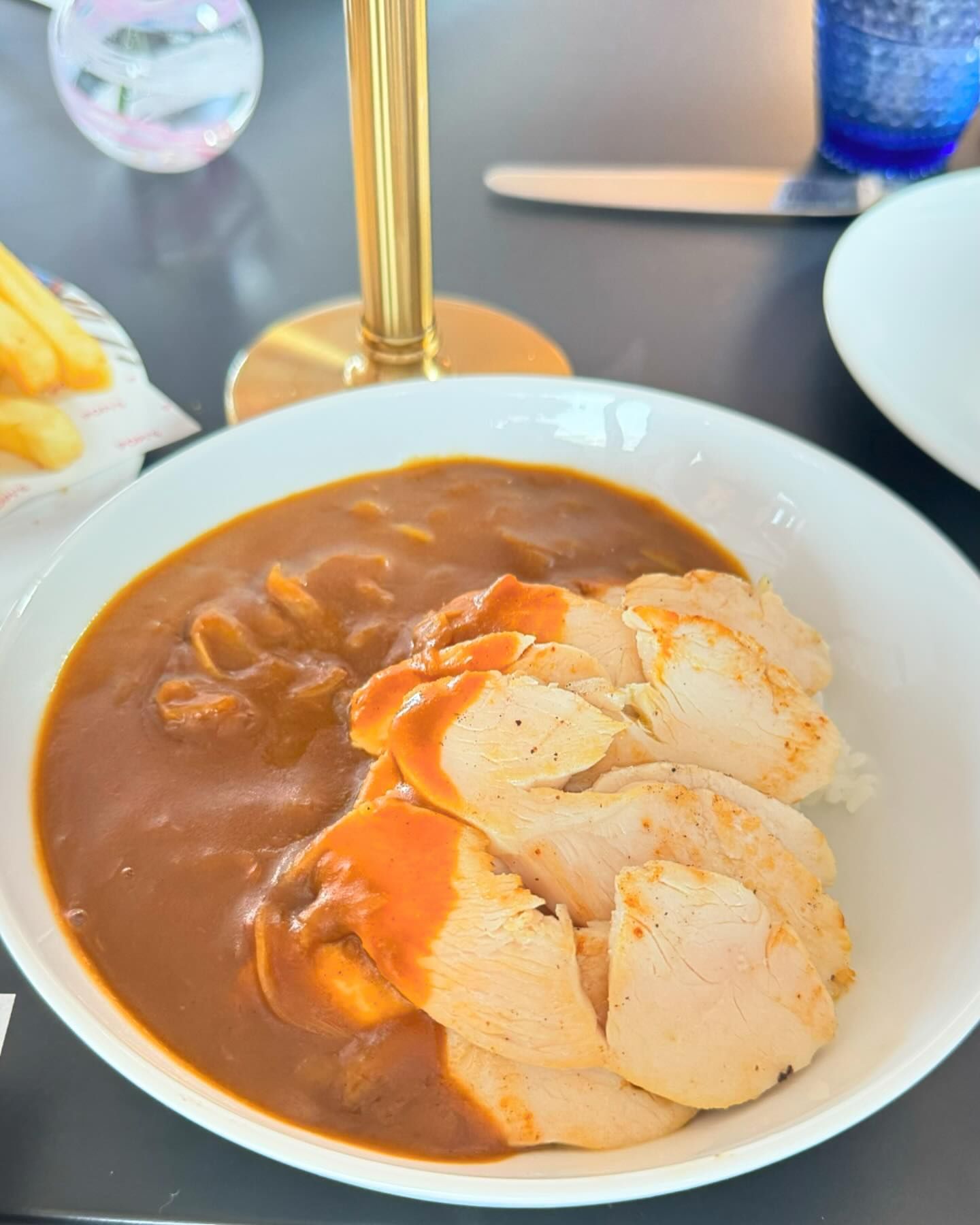 พลอย - ชิดจันทร์ ห่ง