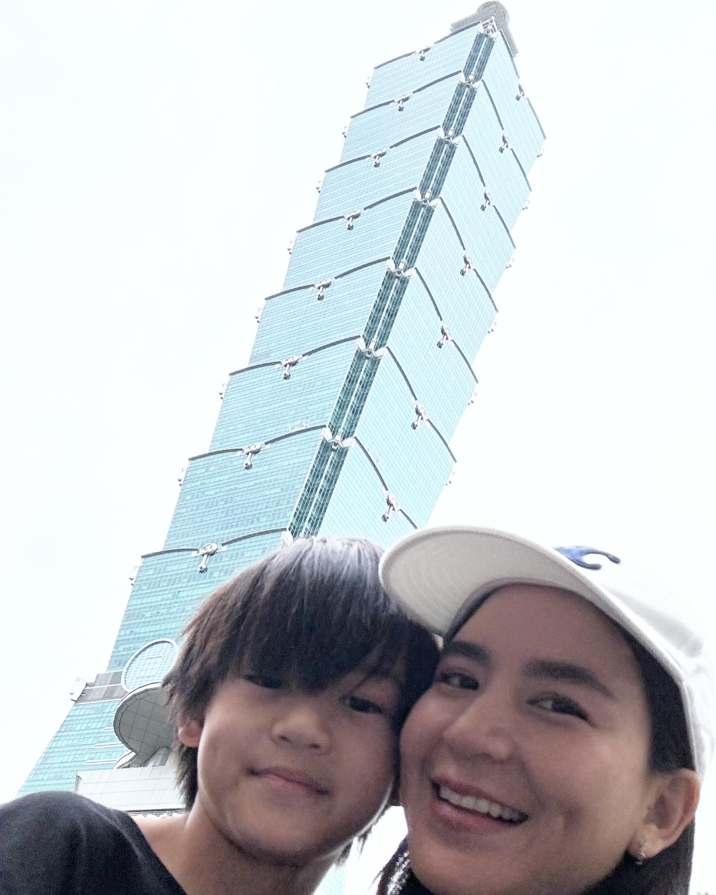 พลอย - ชิดจันทร์ ห่ง