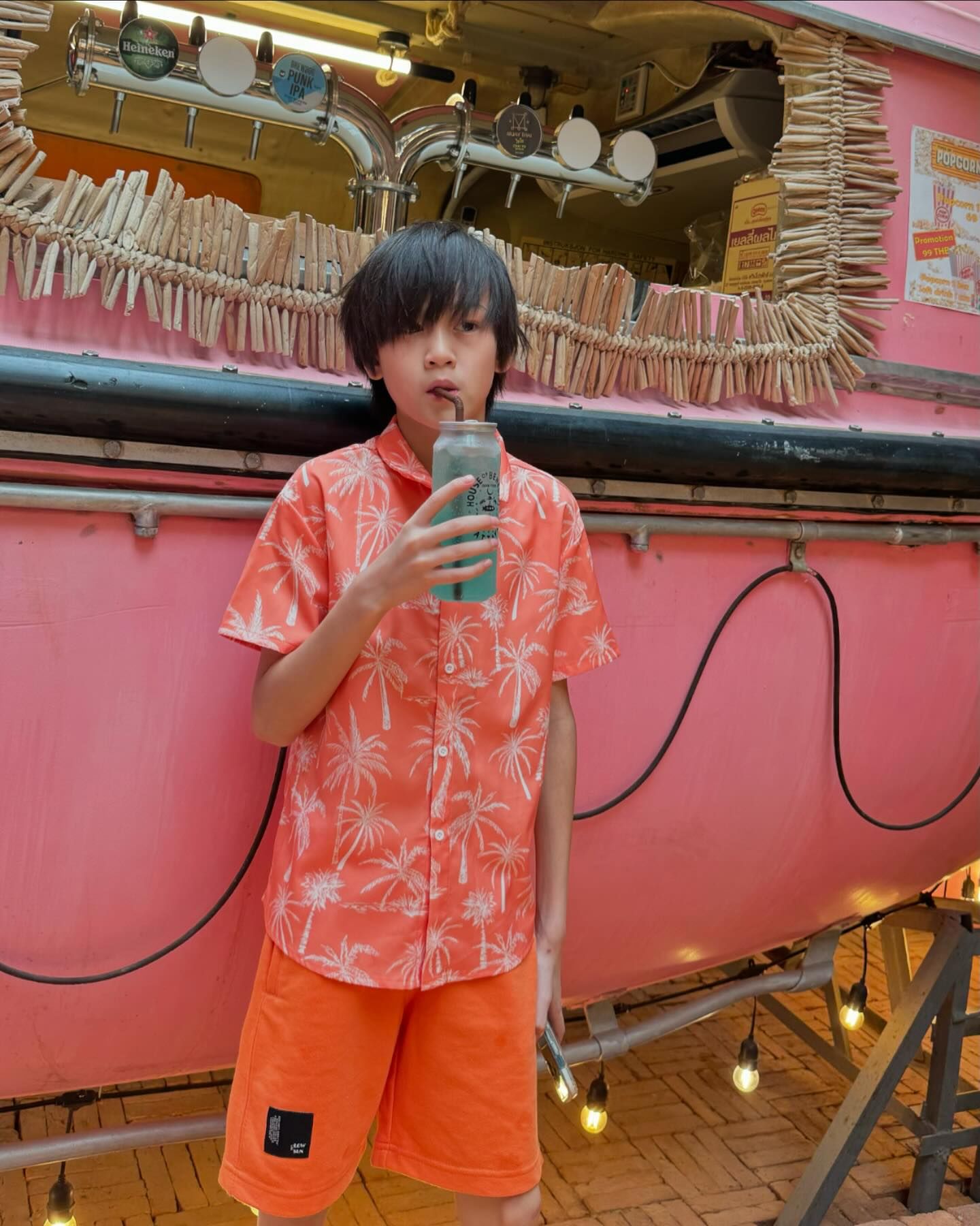 พลอย - ชิดจันทร์ ห่ง