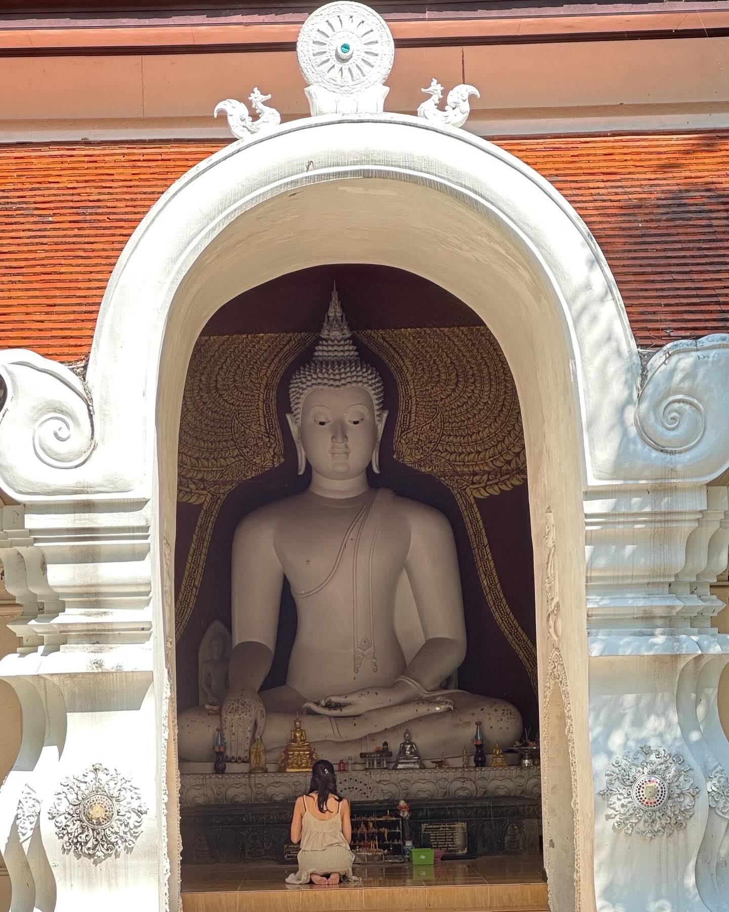 พลอย - ชิดจันทร์ ห่ง