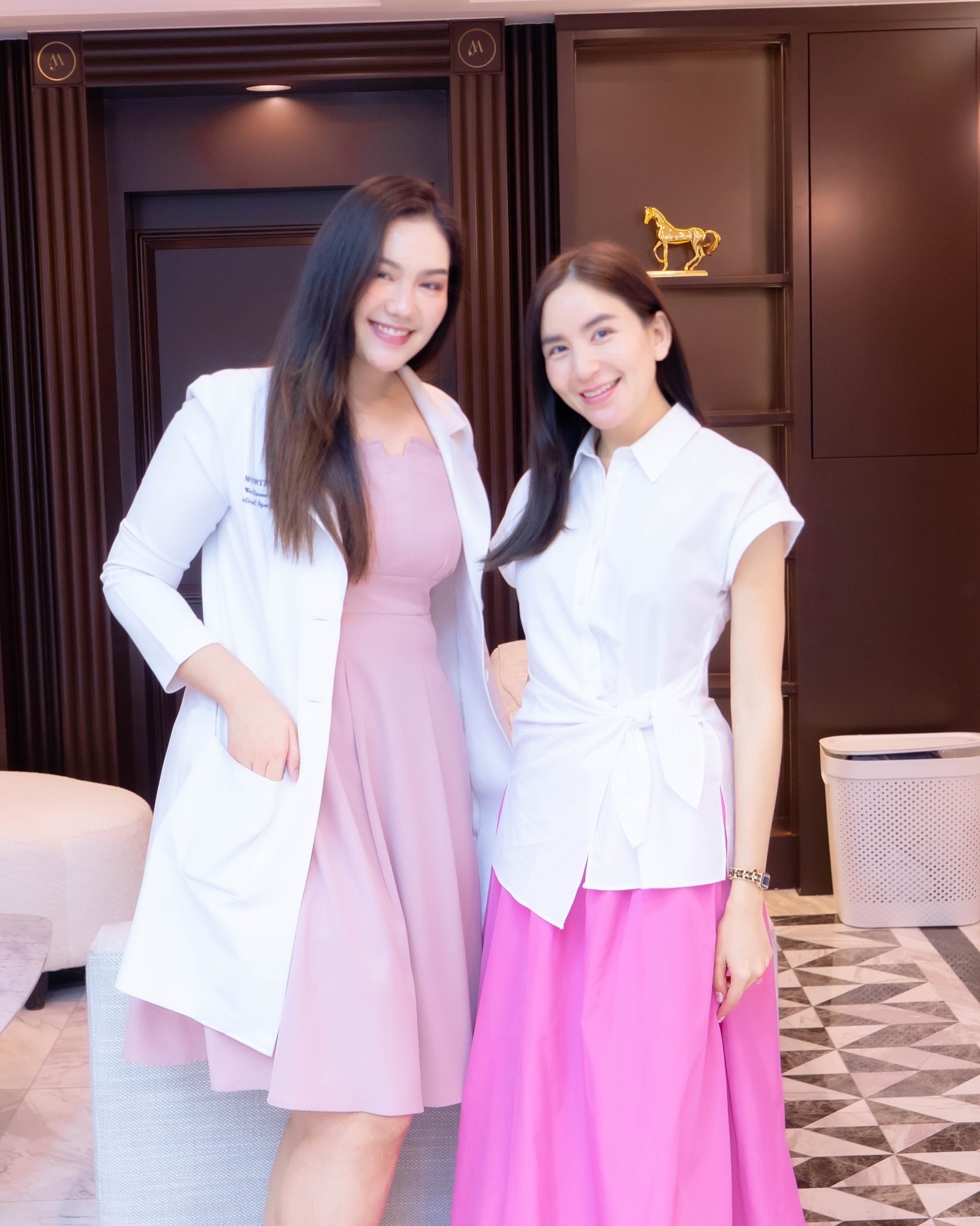 พลอย - ชิดจันทร์ ห่ง