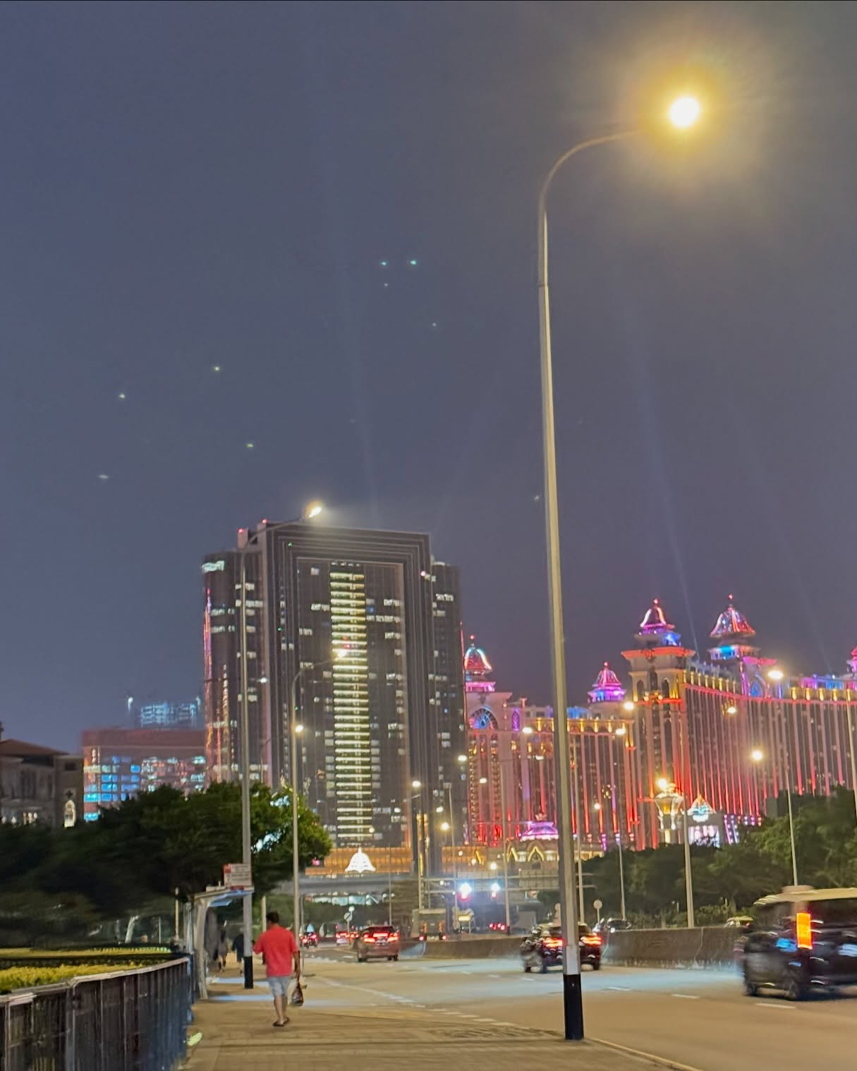 พลอย - ชิดจันทร์ ห่ง